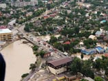 Ткачев ради Крымска отменил "важную деловую командировку" в Лондон Ткачев ради Крымска отменил "важную деловую командировку" в Лондон