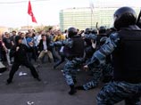 Перед митингом в Москве задержаны еще два человека по "болотному делу" Перед митингом в Москве задержаны еще два человека по "болотному делу"