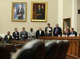 На рассмотрение комитета законопроект представили его председатель Дэйв Кэмп (на фото крайний справа) и глава республиканцев в комитете Сандер Левин