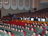 Ким Чен Ын с супругой посетили праздничный военный концерт (ФОТО)