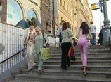 Заместитель директора "Левада-центра" Алексей Гражданкин отмечает, что интерес к свободе и свободе слова "есть у небольшой части общества", для большинства же свобода представляет собой "элемент угрозы", ведь не все могут "правильно" свободой распорядитьс Заместитель директора "Левада-центра" Алексей Гражданкин отмечает, что интерес к свободе и свободе слова "есть у небольшой части общества", для большинства же свобода представляет собой "элемент угрозы", ведь не все могут "правильно" свободой распорядитьс