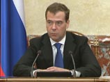 Медведев доволен: на Олимпиаде у россиян "сухой закон" и мало развлечений, а чиновники ездят на метро