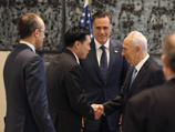 Ромни в ходе визита в Израиль встретился с премьер-министром Биньямином Нетаньяху и президентом Шимоном Пересом