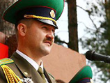 При этом в президентской пресс-службе уточнили, что Рачковский не совсем уволен со службы, а зачислен в распоряжение Госпогранкомитета При этом в президентской пресс-службе уточнили, что Рачковский не совсем уволен со службы, а зачислен в распоряжение Госпогранкомитета