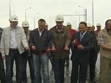 Пушкарев уточнил, что общественный транспорт будет ходить по мосту через месяц, когда дорожники достроят развязку на острове Пушкарев уточнил, что общественный транспорт будет ходить по мосту через месяц, когда дорожники достроят развязку на острове