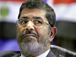 В письме Мурси обещает приложить все возможные усилия для возобновления мирного процесса и призывает израильское руководство сотрудничать в этой области на благо стабильности и процветания всего региона. Но подпись от руки отсутствует