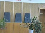 Суд над Pussy Riot: эвакуация, споры о скоморошестве и рассуждения про "с**нь господню" Суд над Pussy Riot: эвакуация, споры о скоморошестве и рассуждения про "с**нь господню"
