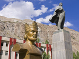 В таджикский Хорог, пострадавший после боев, отправили продовольствие