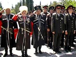 Ткачев считает, что на Кубани необходимо сохранить существующий ныне баланс между русскими и представителями других народов. Для этого казаки должны создавать препятствия для комфортного пребывания здесь "чужаков" Ткачев считает, что на Кубани необходимо сохранить существующий ныне баланс между русскими и представителями других народов. Для этого казаки должны создавать препятствия для комфортного пребывания здесь "чужаков"