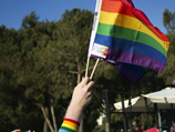 Десятки ЛГБТ-активистов во Вьетнаме приняли участие в первом гей-параде в истории этой страны