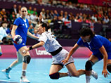 Женская сборная России уступила в четвертьфинале олимпийского турнира по гандболу команде Южной Кореи с перевесом в один мяч
