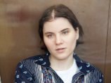 В честь дня рождения участницы Pussy Piot возле СИЗО прогремел салют В честь дня рождения участницы Pussy Piot возле СИЗО прогремел салют