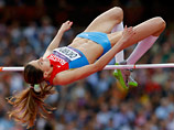 Савинова взяла золото на 800 метрах, Чичерова - лучшая в прыжках в высоту