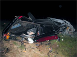 Автомобили ВАЗ 2112 и минивэн Dodge столкнулись в ночь на воскресенье в Вологодской области, в результате погибли шесть человек