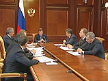 Теперь выясняется, что и работа самого вице-премьера вызвала нарекания у Медведева, который не удовлетворен глубиной подготовки вопросов, обсуждавшихся сегодня на совещании о проблемных вопросах организации космической деятельности
