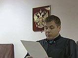 Судья счел необходимым вернуть процесс на стадию судебного следствия для допроса эксперта - единственного, который, как предполагается, усмотрел связь между ударом спортсмена и гибелью студента Ивана Агафонова Судья счел необходимым вернуть процесс на стадию судебного следствия для допроса эксперта - единственного, который, как предполагается, усмотрел связь между ударом спортсмена и гибелью студента Ивана Агафонова