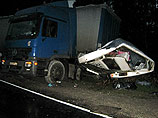 В Нижегородской области грузовик столкнулся с микроавтобусом: пять человек погибли