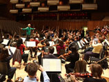 Концерт Лондонского филармонического оркестра под управлением российского дирижера Владимира Юровского был отменен на Эдинбургском фестивале искусств, поскольку в зале отключилось электричество