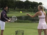Шарапова и Джокович сыграли в гольф теннисными ракетками (ВИДЕО)