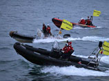 "Газпром" победил Greenpeace: моряки, сбросив экологов в воду, прекратили акцию у "Приразломной"