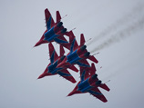 Громкий скандал разгорается в знаменитой российской пилотажной группе "Стрижи" Громкий скандал разгорается в знаменитой российской пилотажной группе "Стрижи"