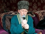 Напомним, исламский духовный лидер и шестеро его прихожан погибли во вторник в результате самоподрыва террористки-смертницы в его доме в селении Чиркей Буйнакского района Дагестана. В дом она проникла под видом паломницы Напомним, исламский духовный лидер и шестеро его прихожан погибли во вторник в результате самоподрыва террористки-смертницы в его доме в селении Чиркей Буйнакского района Дагестана. В дом она проникла под видом паломницы
