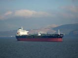 Пираты откачали три тысячи тонн нефти с захваченного танкера и освободили российских моряков Пираты откачали три тысячи тонн нефти с захваченного танкера и освободили российских моряков