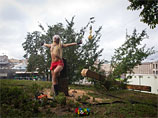 Блог Femen прикрыт в "Живом Журнале" за призыв "пилить кресты" в России