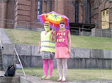 Напомним, что Тейво Тейвайнен пытался 5 августа вместе с двумя женщинами в масках повторить "панк-молебен" Pussy Riot в православном Успенском соборе в Хельсинки