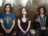 В первом после инаугурации интервью Путин рассказал о деле Pussy Riot: "Я туда совершенно не влезаю" В первом после инаугурации интервью Путин рассказал о деле Pussy Riot: "Я туда совершенно не влезаю"