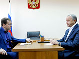 "Мы планировали сегодня посетить аграрное производство, но не получилось: из-за дождя размыты дороги", - посетовал премьер на встрече с губернатором Саратовской области Валерией Радаевым "Мы планировали сегодня посетить аграрное производство, но не получилось: из-за дождя размыты дороги", - посетовал премьер на встрече с губернатором Саратовской области Валерией Радаевым