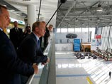 Владимир Путин осмотрел новый терминал международного аэропорта Владивостока "Кневичи" Владимир Путин осмотрел новый терминал международного аэропорта Владивостока "Кневичи"