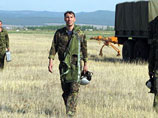 Альберт Хаджияров был очень опытным летчиком. В 2007 году он получил орден Мужества за то, что вместе с инструктором в аварийной ситуации посадил горящую спарку, отказавшись катапультироваться