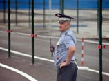 Остров Русский во время визита "первого": осада силовиков, зачистка в столовой и перебои с водой Остров Русский во время визита "первого": осада силовиков, зачистка в столовой и перебои с водой