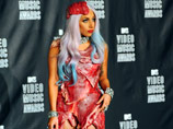 В Вашингтонском музее выставят "мясное платье" Lady Gaga В Вашингтонском музее выставят "мясное платье" Lady Gaga