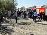 В результате взрыва двух заминированных автомобилей около французского консульства в городе Насирия, погиб один человек и еще четверо были ранены