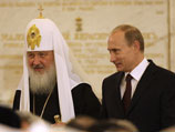 Согласно публикации, патриарх просил Путина оставить Церкви право безвозмездного пользования землей, на которой расположены храмы