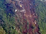Официальный совместный отчет о причинах майской катастрофы новейшего российского пассажирского самолета Sukhoi Superjet-100 (SSJ-100) в Индонезии, в которой погибли 45 человек, будет опубликован во второй половине октября