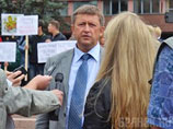 В Брянске сняли с выборов кандидата от эсеров, назвавшего членов избиркома жуликами. ЦИК рассмотрит его жалобу В Брянске сняли с выборов кандидата от эсеров, назвавшего членов избиркома жуликами. ЦИК рассмотрит его жалобу