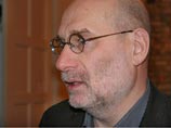 Акунин судится с газетой за псевдоинтервью о его пристрастии к борделям Акунин судится с газетой за псевдоинтервью о его пристрастии к борделям