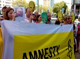 Защитники Pussy Riot с шариками осадили российское представительство в Брюсселе