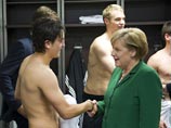Меркель призвала футболистов-геев не скрывать своей ориентации