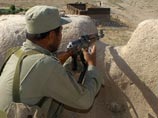 Это уже второй подобный инцидент всего за сутки - ранее сообщалось, что афганский полицейский неожиданно открыл огонь по военным, убив двух солдат НАТО