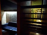 В Петербурге толпа вооруженных байкеров атаковала клуб группы "Ленинград", где укрылись избитые ими прохожие В Петербурге толпа вооруженных байкеров атаковала клуб группы "Ленинград", где укрылись избитые ими прохожие