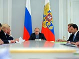 Путин по представлению Медведева сам объявил выговор трем министрам