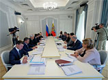 Правительство РФ после президентского разноса по поводу невыполнения его указов оперативно вносит коррективы в проект бюджета на 2013-2015 годы
