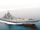 Вертолет с атомного крейсера "Петр Великий" аварийно сел в Карском море