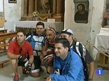 Испанская старушка, изуродовавшая старинную фреску с Иисусом, требует с церкви денег за свои художества Испанская старушка, изуродовавшая старинную фреску с Иисусом, требует с церкви денег за свои художества