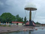 Командир десантного полка погиб на учениях из-за неправильно упавшего дерева Командир десантного полка погиб на учениях из-за неправильно упавшего дерева