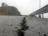 Построенную к саммиту трассу поселок Новый - полуостров Де-Фриз - Седанка - бухта Патрокл размыло из-за нарушений правил строительства Построенную к саммиту трассу поселок Новый - полуостров Де-Фриз - Седанка - бухта Патрокл размыло из-за нарушений правил строительства